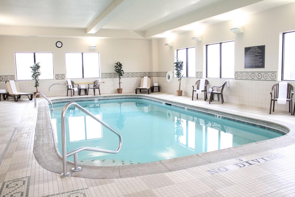 Hampton Inn & Suites Адисън Екстериор снимка