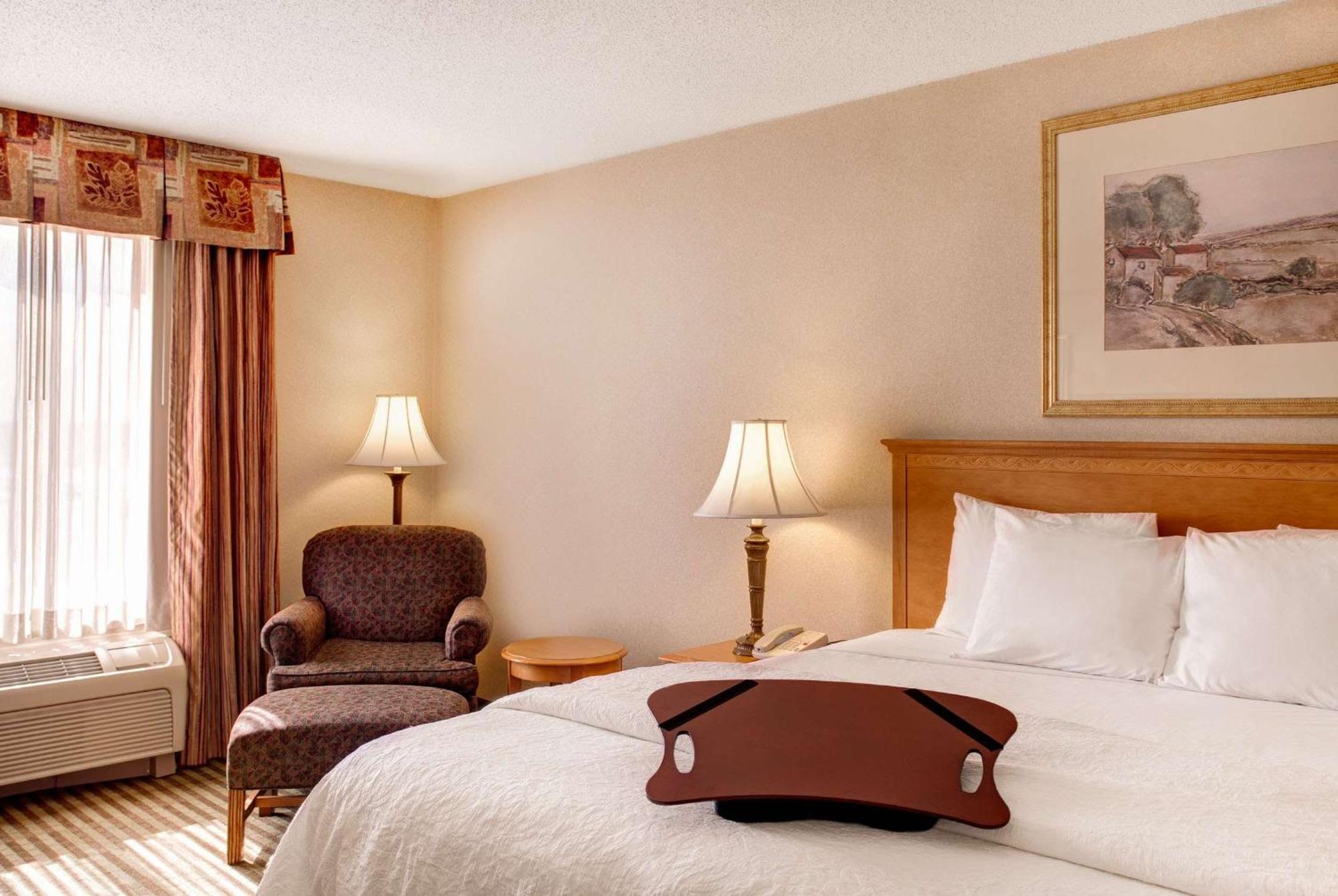 Hampton Inn & Suites Адисън Екстериор снимка