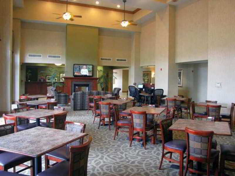 Hampton Inn & Suites Адисън Ресторант снимка
